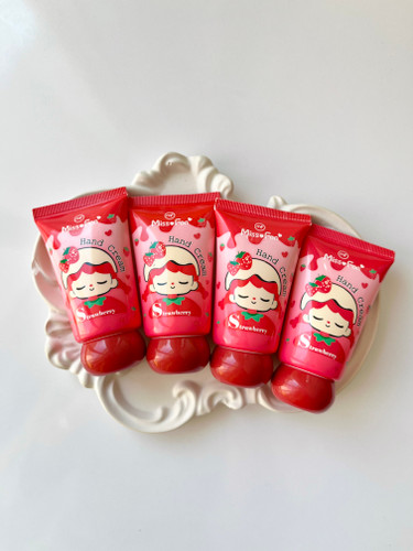 کرم دست توت فرنگی🍓